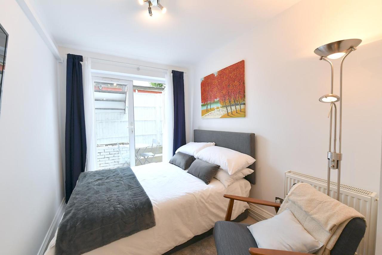 London Studios Very Close To Central Line Underground Shepherds Bush And Westfield Newly Refurbished Esterno foto