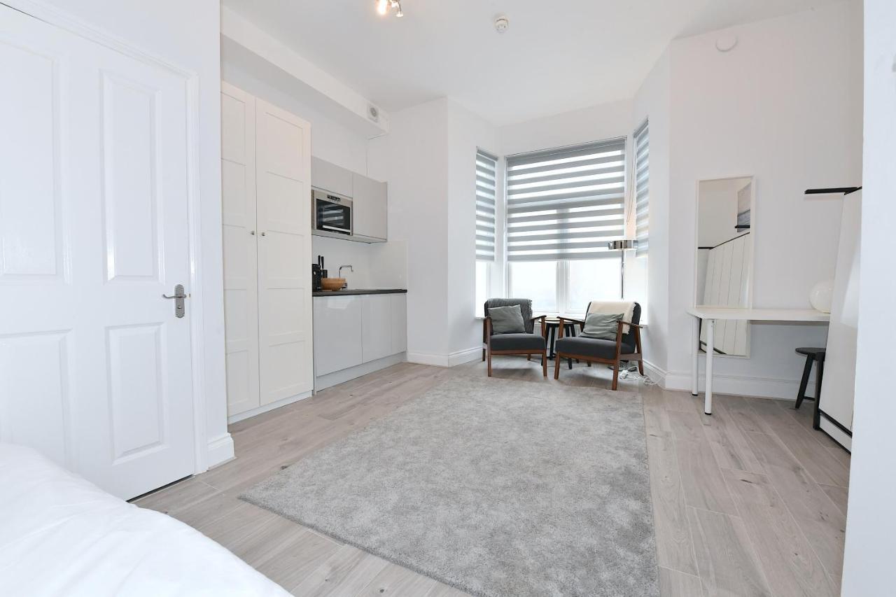 London Studios Very Close To Central Line Underground Shepherds Bush And Westfield Newly Refurbished Esterno foto