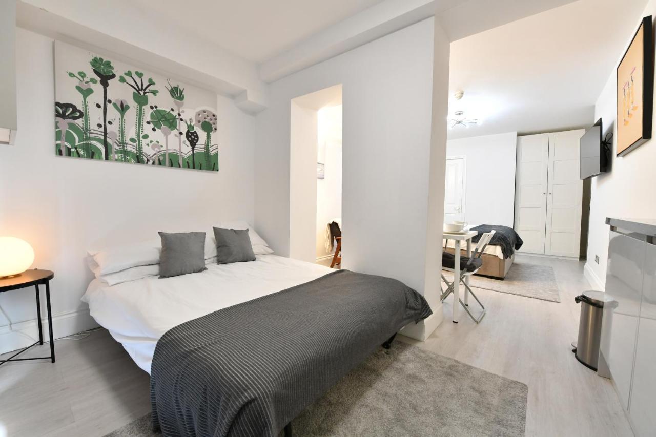 London Studios Very Close To Central Line Underground Shepherds Bush And Westfield Newly Refurbished Esterno foto