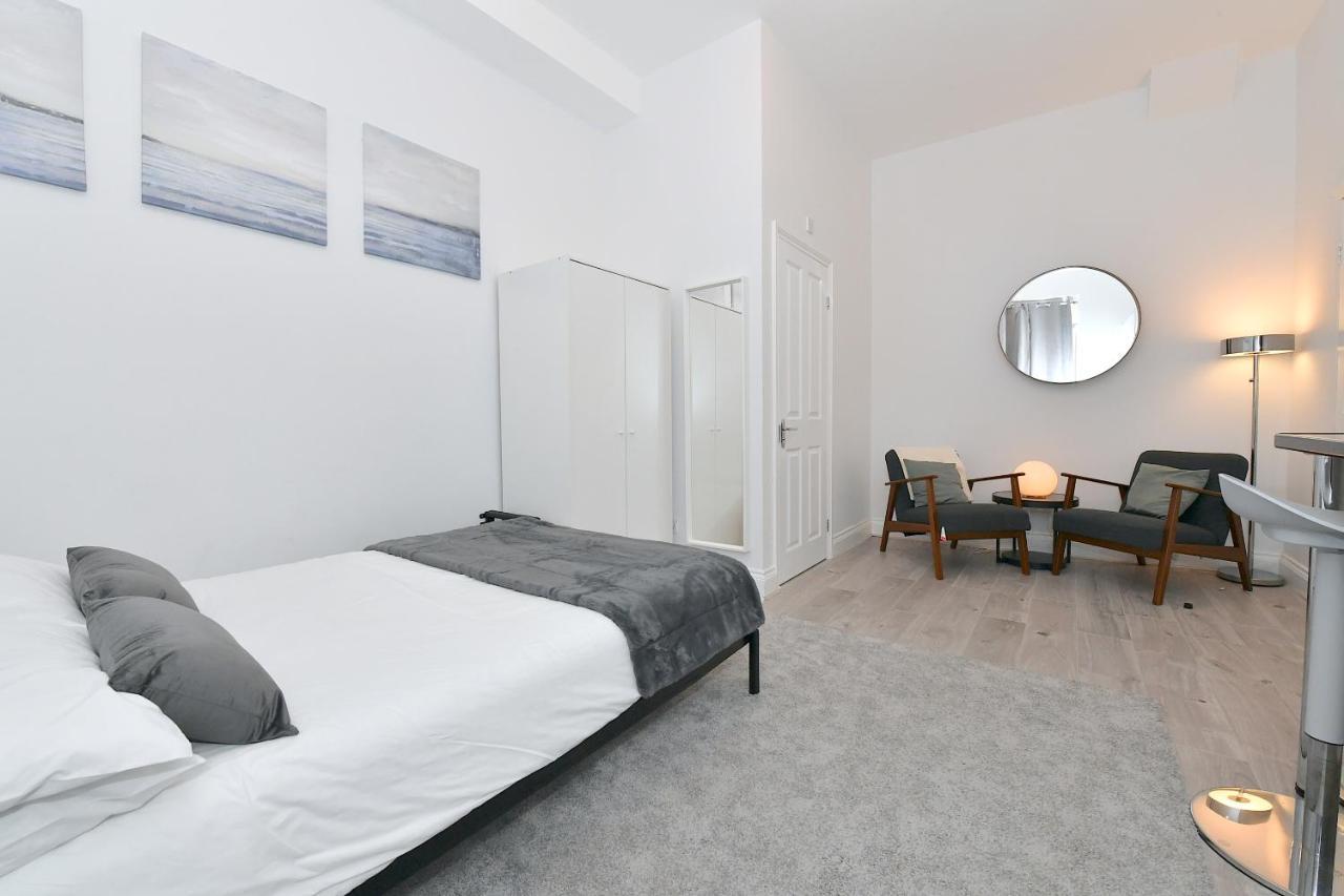 London Studios Very Close To Central Line Underground Shepherds Bush And Westfield Newly Refurbished Esterno foto