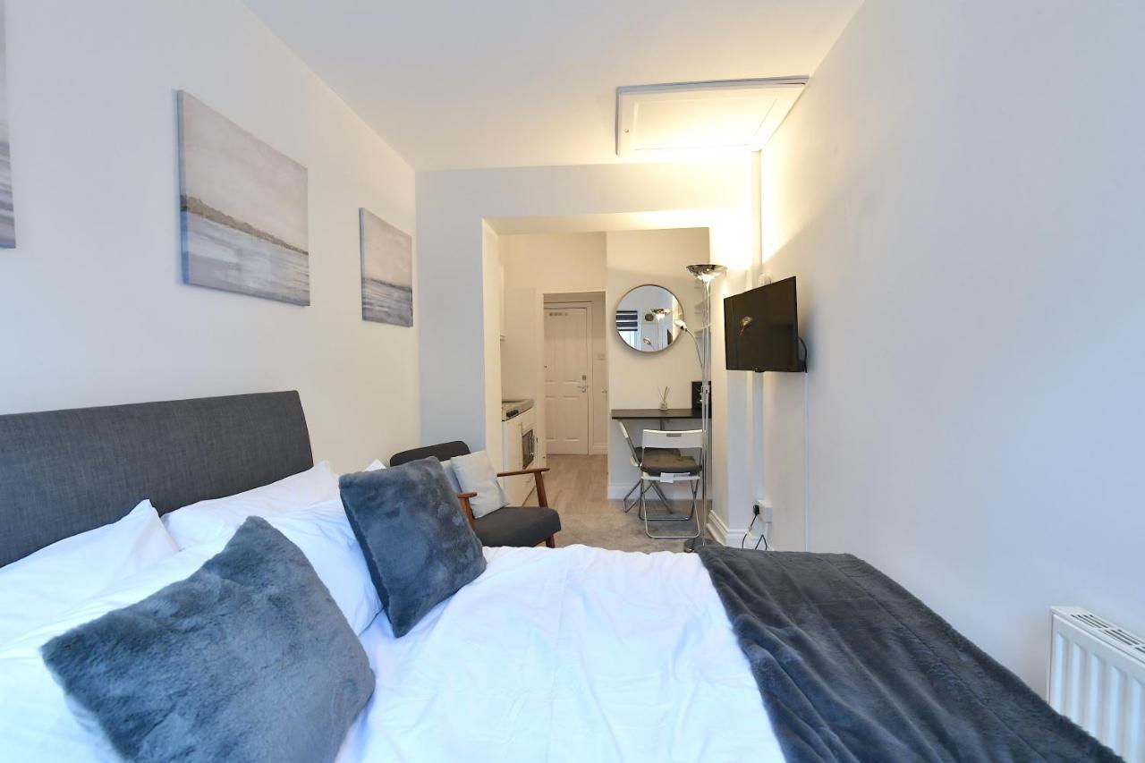 London Studios Very Close To Central Line Underground Shepherds Bush And Westfield Newly Refurbished Esterno foto