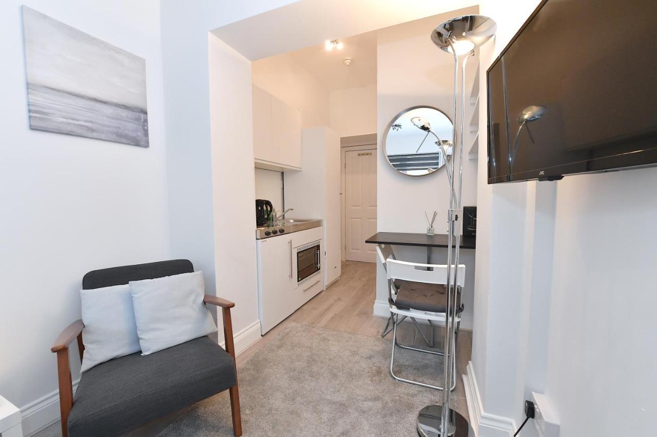 London Studios Very Close To Central Line Underground Shepherds Bush And Westfield Newly Refurbished Esterno foto