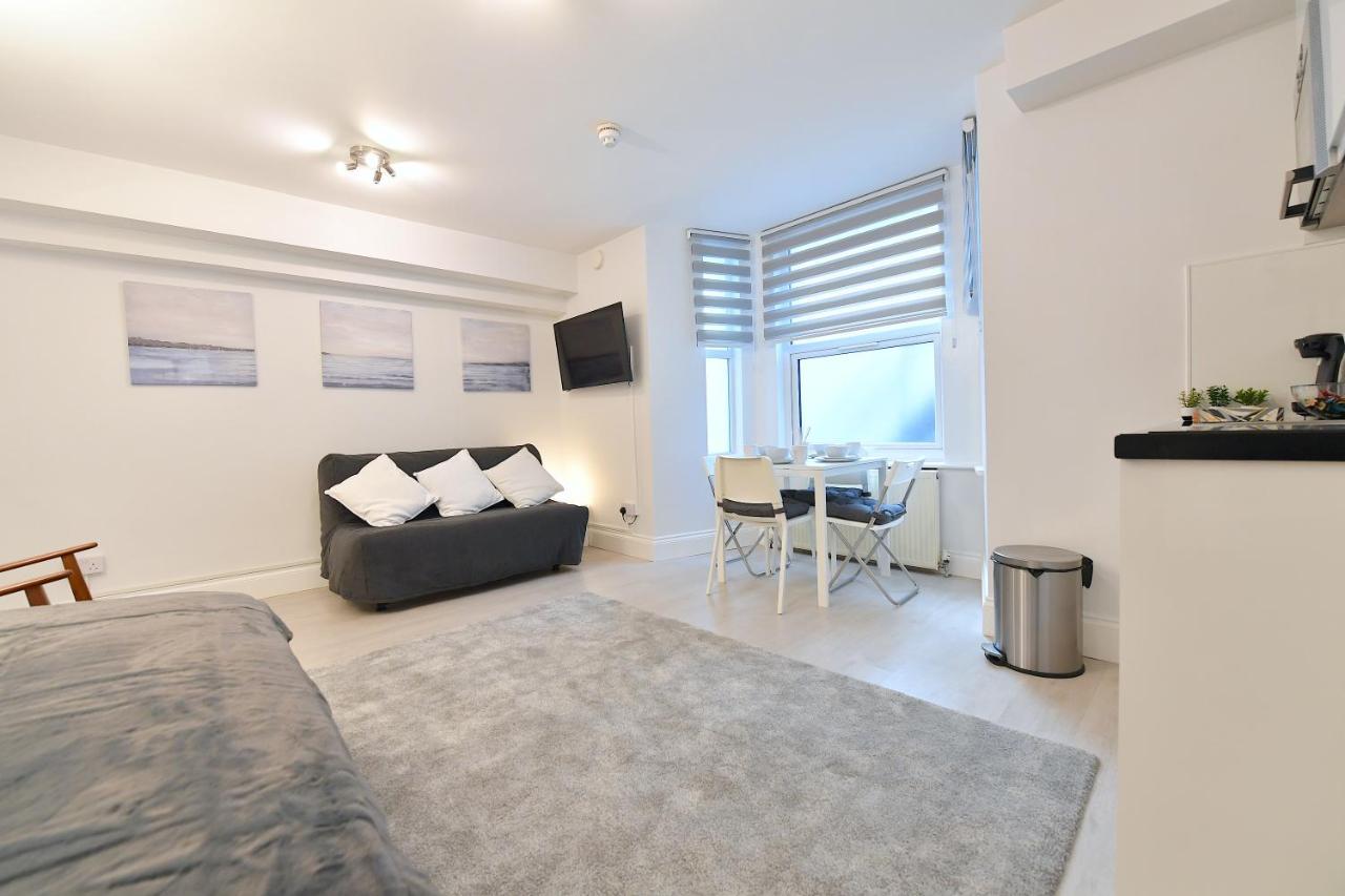 London Studios Very Close To Central Line Underground Shepherds Bush And Westfield Newly Refurbished Esterno foto