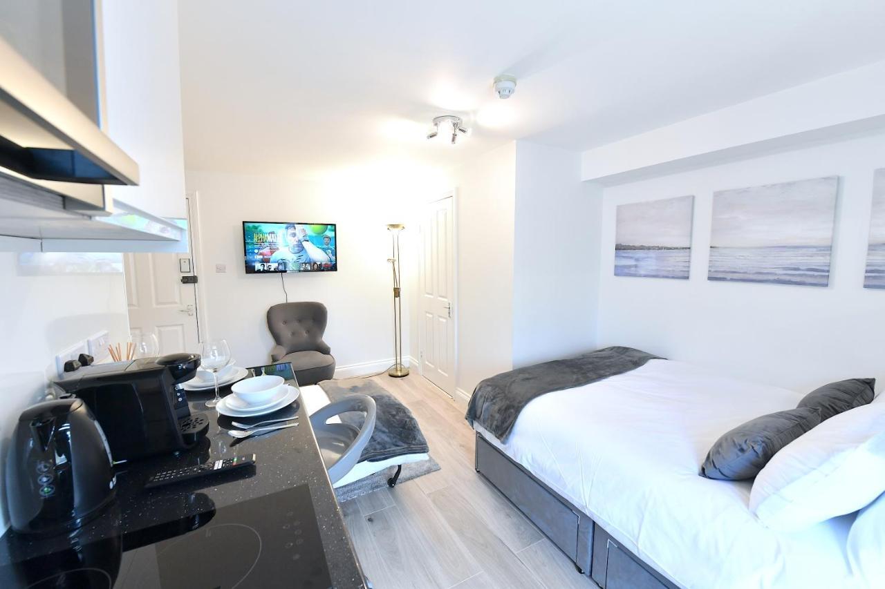 London Studios Very Close To Central Line Underground Shepherds Bush And Westfield Newly Refurbished Esterno foto