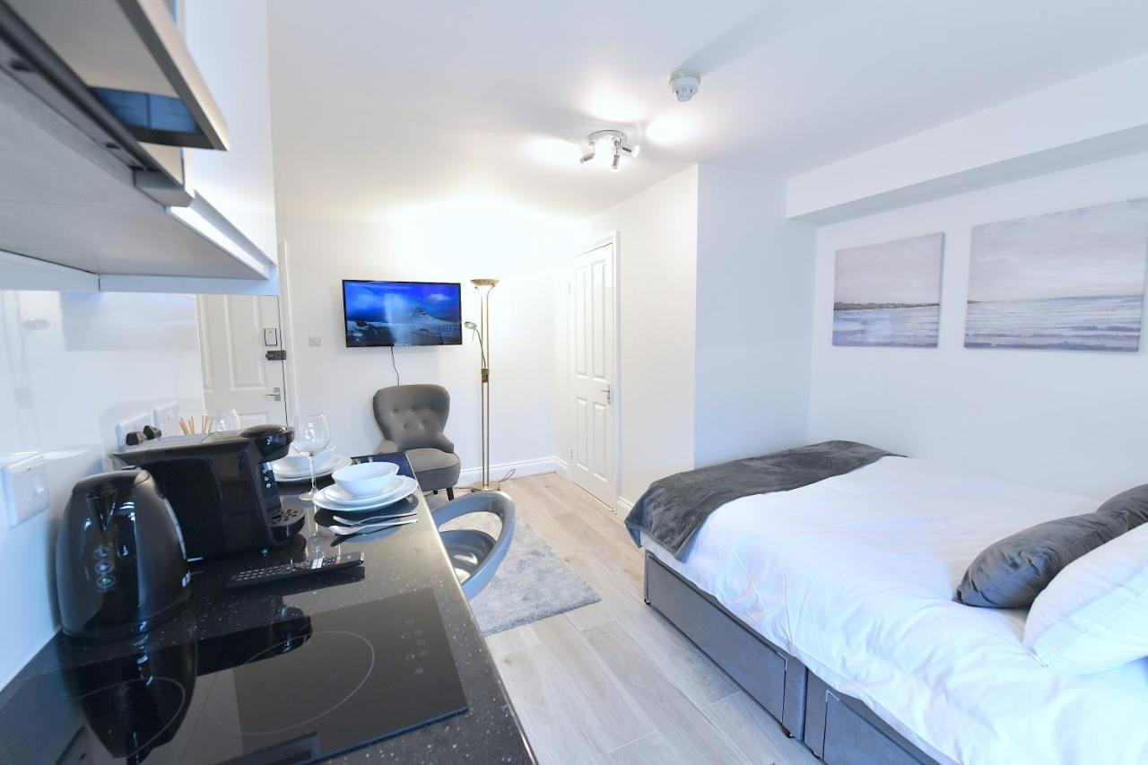 London Studios Very Close To Central Line Underground Shepherds Bush And Westfield Newly Refurbished Esterno foto