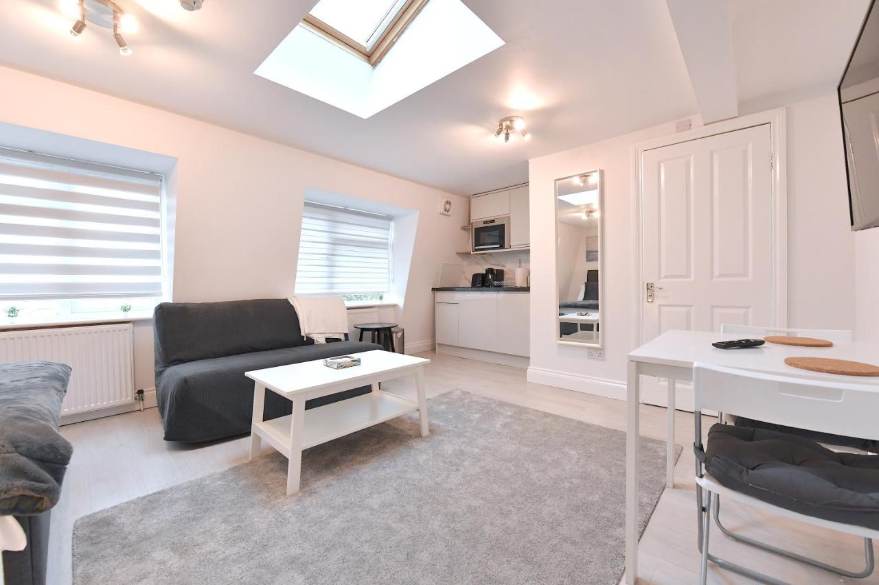 London Studios Very Close To Central Line Underground Shepherds Bush And Westfield Newly Refurbished Esterno foto