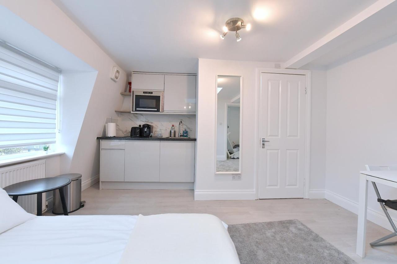 London Studios Very Close To Central Line Underground Shepherds Bush And Westfield Newly Refurbished Esterno foto