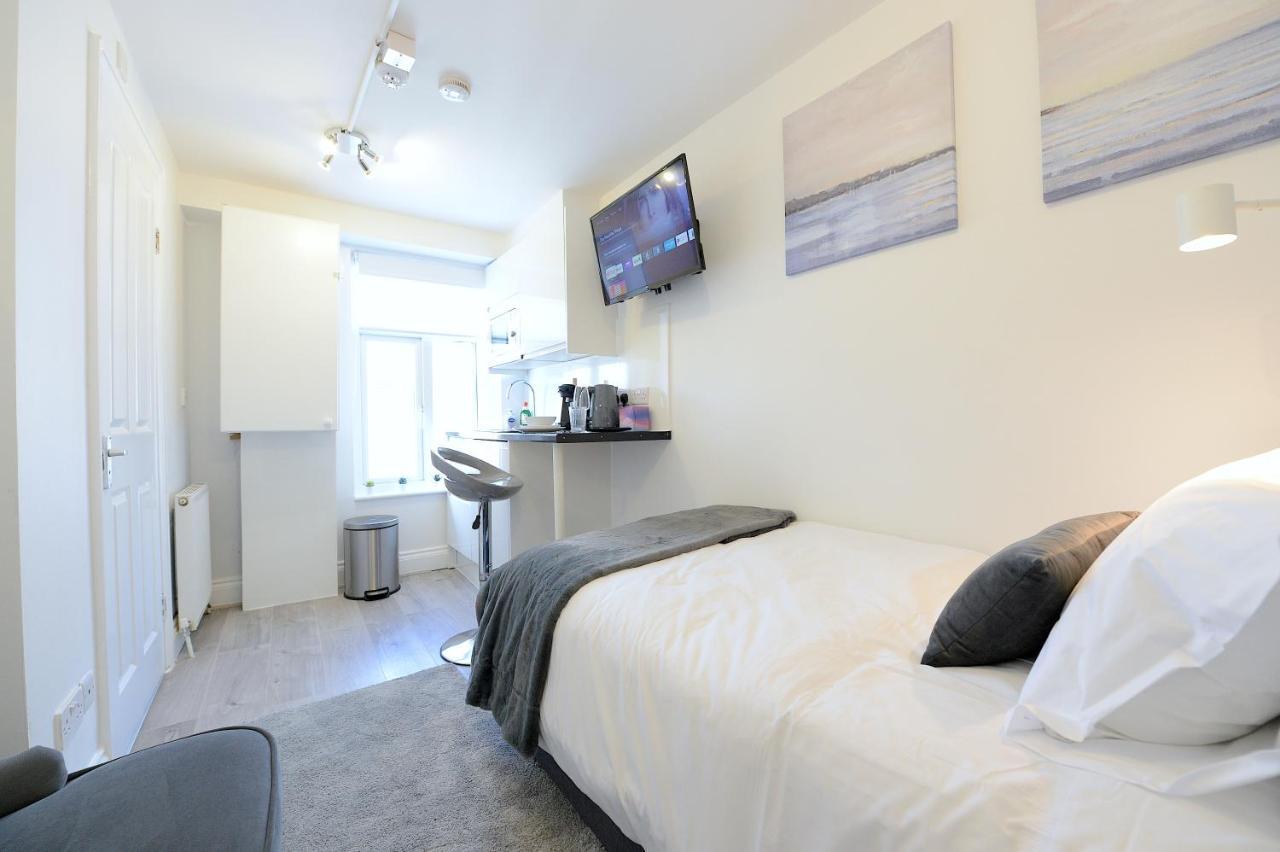 London Studios Very Close To Central Line Underground Shepherds Bush And Westfield Newly Refurbished Esterno foto